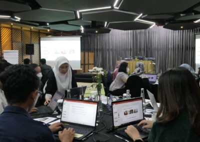 Thank You Card for PT Meratus Line (Training Data Visualization for Business Presentation Batch 6) 3