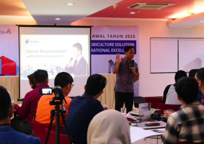 Thanks Card After Training Smart Presentation with Data Visualization (PT Traktor Nusantara) 9