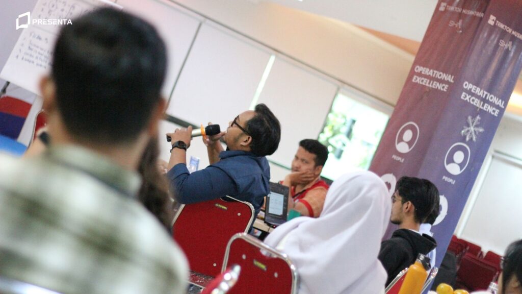 Berapa Jumlah Peserta Training yang Ideal? 2 Jumlah peserta training yang ideal dalam satu kelas corporate training agar proses diskusi, praktik, dan feedback berjalan efektif