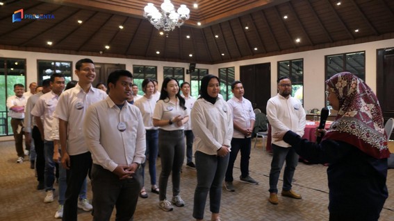 11 Jenis Pelatihan dan Pengembangan SDM yang Wajib Kamu Ketahui 5 Pelatihan dan Pengembangan SDM Bersama PRESENTA