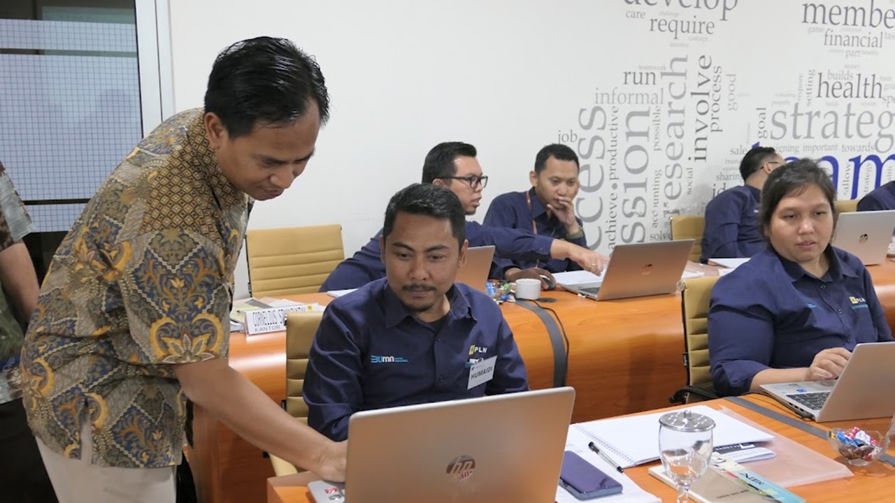 trainer presentasi bisnis indonesia 2