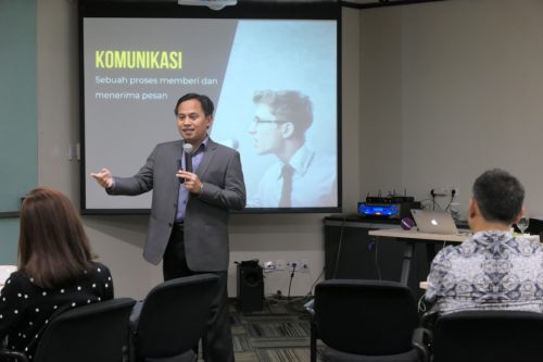 Training Komunikasi Asertif dan Presentasi PT Gunung Sewu - Jakarta 1