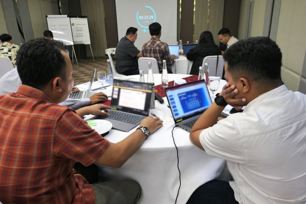 Suasana praktik makeover slide