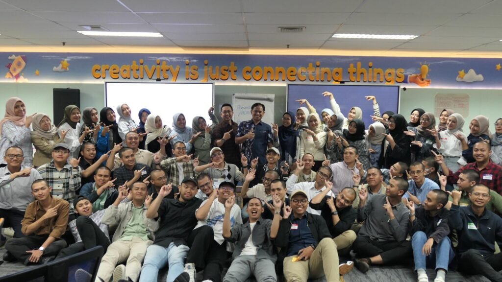 Foto bersama dengan trainer