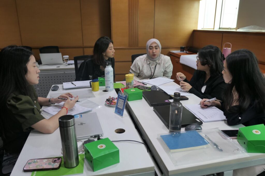 Training Critical Thinking & Problem Solving – PT Asuransi Astra Buana 3 Serunya diskusi kelompok terkait 5 Whys