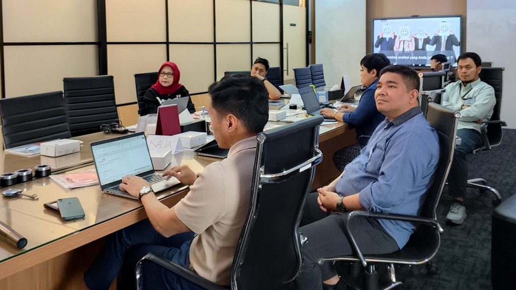 Training Customer Focus – PT PEFINDO Biro Kredit Batch 1 3 Training Customer Focus – PT PEFINDO Biro Kredit Batch 1 3