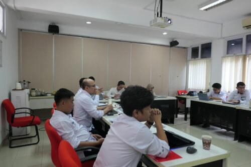 Suasana kuliah interaktif training Data Visualization