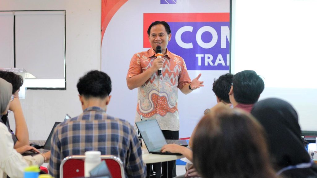 Training Data Visualization for Business Presentation – PT Traktor Nusantara 4
