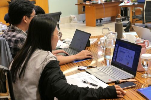 Training Effective Communication with Data - Ciputra Group 6