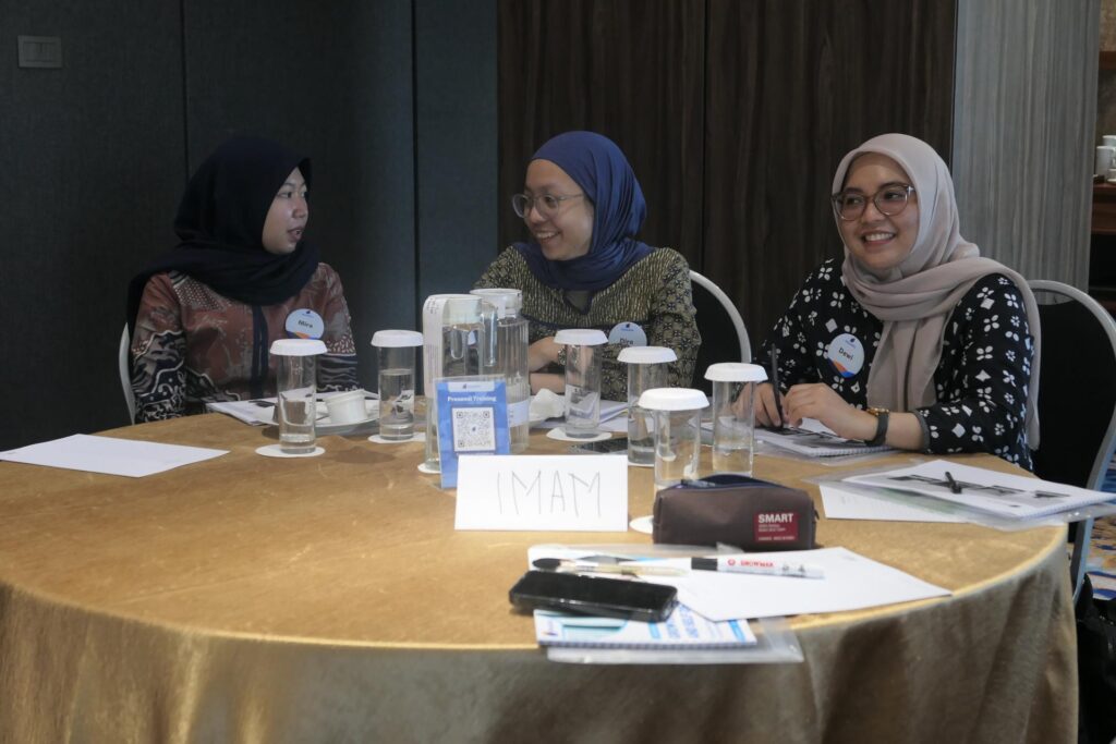 Training Growth Mindset and Self Development – PT Tamaris Hydro Batch 1 4 Diskusi kelompok peserta training