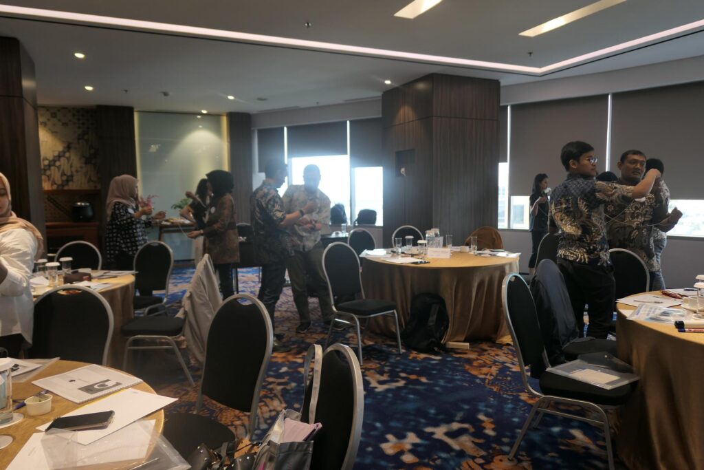 Training Growth Mindset and Self Development – PT Tamaris Hydro Batch 1 7 Suasana bermain games tali oleh peserta