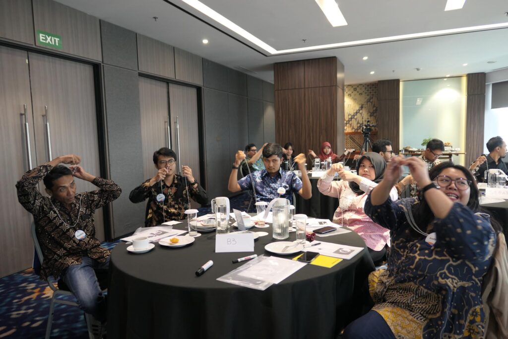 Training Growth Mindset and Self Development – PT Tamaris Hydro Batch 2 5 Suasana bermain games tali oleh peserta