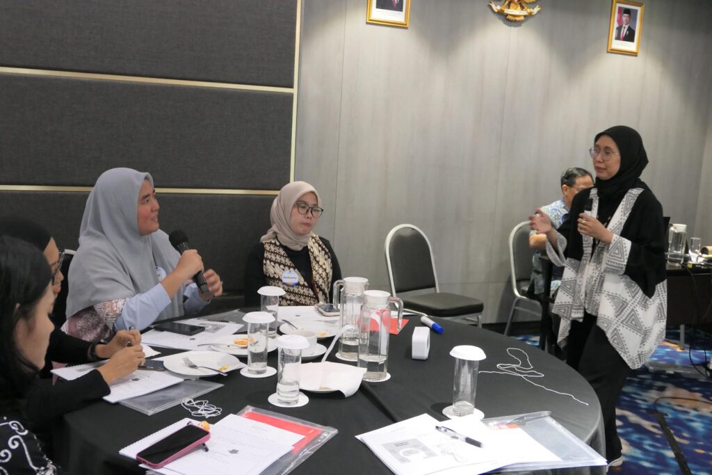 Training Growth Mindset and Self Development – PT Tamaris Hydro Batch 3 4 Diskusi seru peserta dengan fasilitator