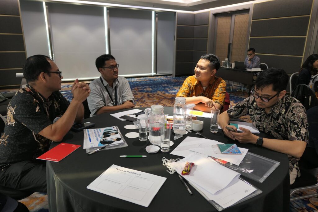 Training Growth Mindset and Self Development – PT Tamaris Hydro Batch 3 10 Diskusi seru antar kelompok peserta