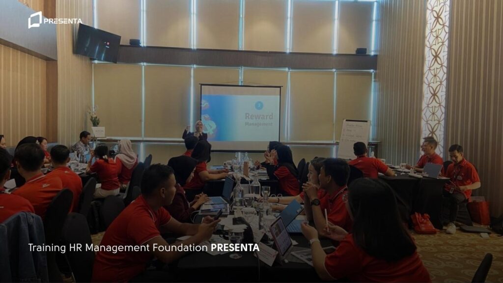 HR Foundation: Definisi, Komponen, dan Implementasinya di Perusahaan 3 Training HR Management Foundation PRESENTA