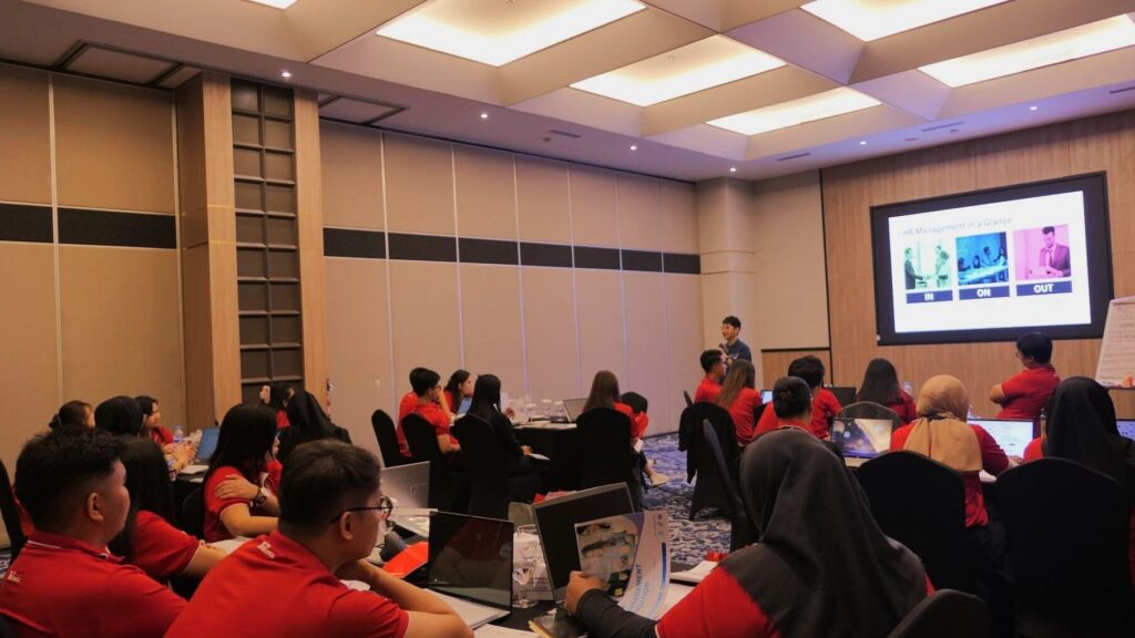 Pemaparan materi HR Management