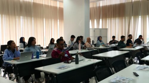 Training Managing Stress to Increase Work Motivation - HukumOnline 2 Suasana kuliah interaktif training Managing Stress