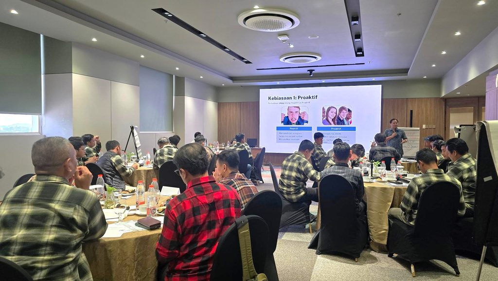 Training Personal Effectiveness Leadership Batch 3 - PT Kaltim Parna Industri 3 Training Personal Effectiveness Leadership Batch 3 - PT Kaltim Parna Industri 2