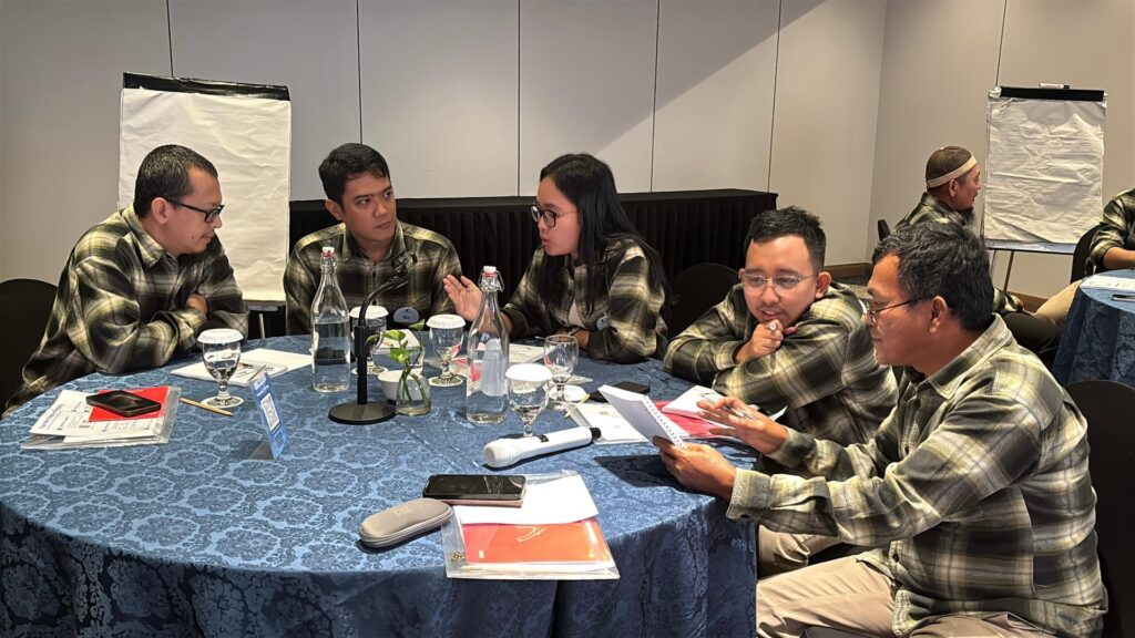 Training Personal Effectiveness Leadership - PT Kaltim Parna Industri 1