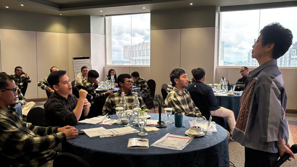 Training Personal Effectiveness Leadership - PT Kaltim Parna Industri 3