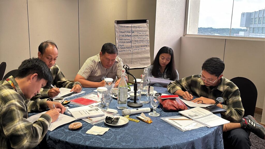 Training Personal Effectiveness Leadership - PT Kaltim Parna Industri 4