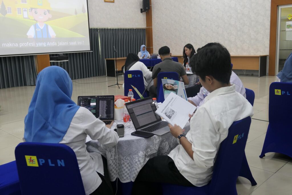 Semangat peserta belajar topik makna profesi