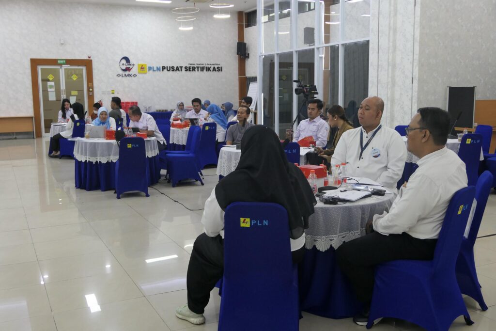 Suasana kuliah interaktif peserta