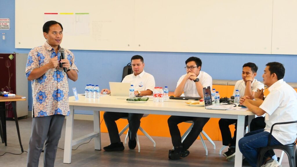 Pemaparan materi oleh trainer