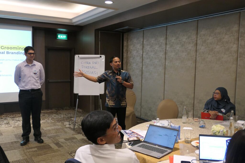 Training Smart Communication & Personal Branding at Work - Kliring Penjaminan Efek Indonesia (KPEI) Batch 4 3