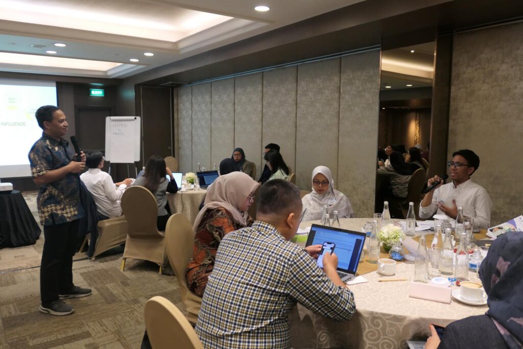 Training Smart Communication & Personal Branding at Work - Kliring Penjaminan Efek Indonesia (KPEI) Batch 3 5