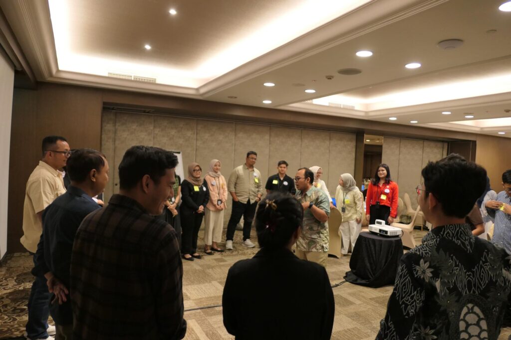Training Smart Communication & Personal Branding at Work - Kliring Penjaminan Efek Indonesia (KPEI) Batch 4 10