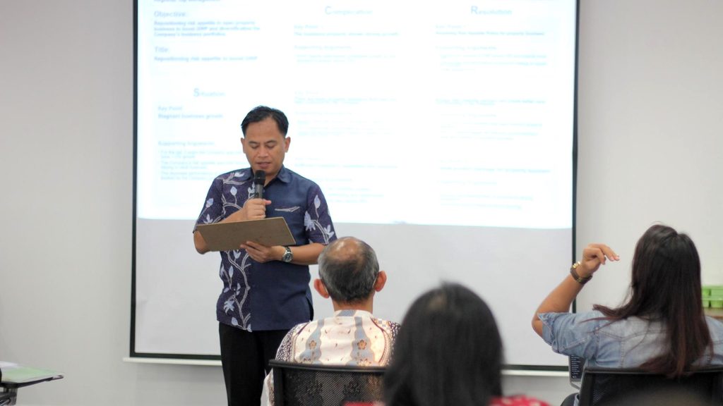 Training Smart Presentation with Pyramid Principle – PT Asuransi Umum MoneeInsure 6