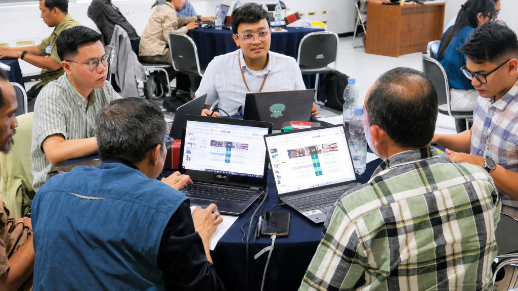 Training Smart Presentation – PT Kereta Api Indonesia (Persero) 7 Training Smart Presentation – PT Kereta Api Indonesia (Persero) 5