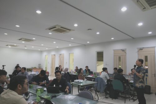 Suasana kuliah interaktif training Smart Presentation