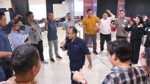 Training Smart Presentation with Data Visualization - PT Traktor Nusantara Batch 2 5 Ice breaking seru dipandu fasilitator