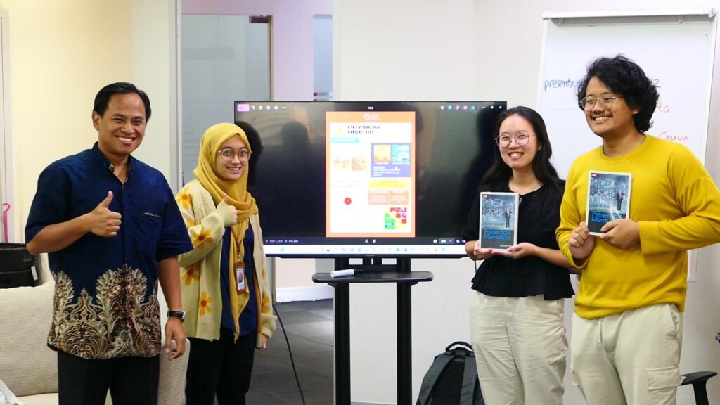 Training Smart Presentation with Powerpoint, Canva & AI - Climate Policy Initiative 10 Peserta terbaik training