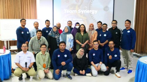 Foto bersama trainer