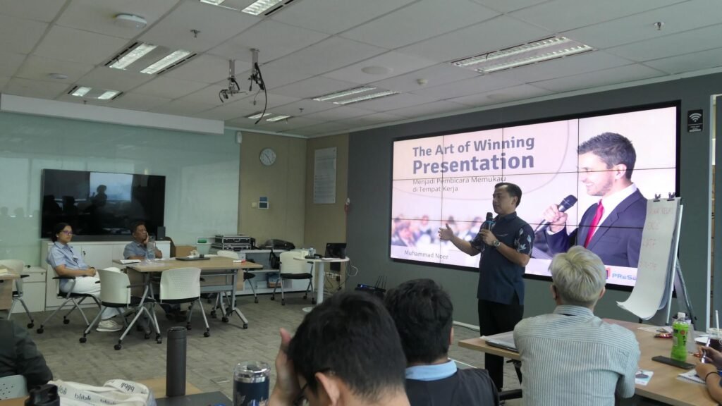 Kuliah interaktif peserta dengan trainer