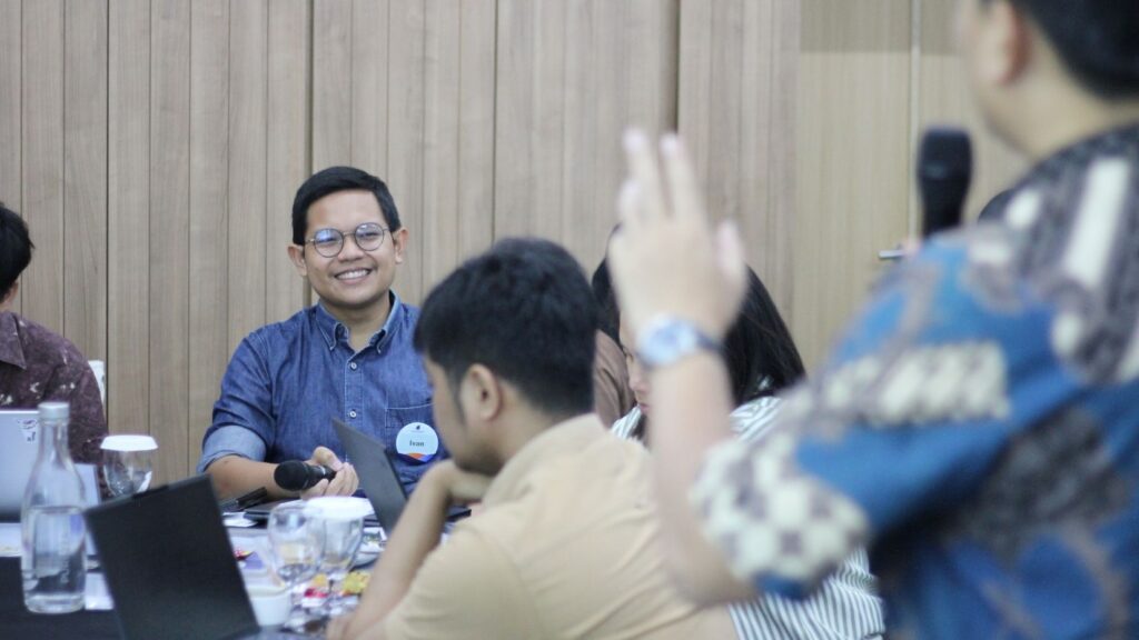 Training Apa yang Cocok untuk Supervisor? 2 Training supervisor untuk mengembangkan leadership, communication, delegation, coaching, dan kemampuan mengelola tim