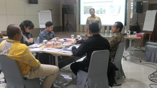 diskusi-training-presentasi-sosialiasi-pln-indonesia-power