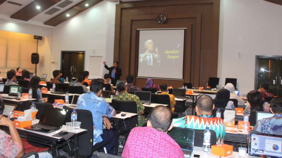 Training Presentasi Terbaik Indonesia 32